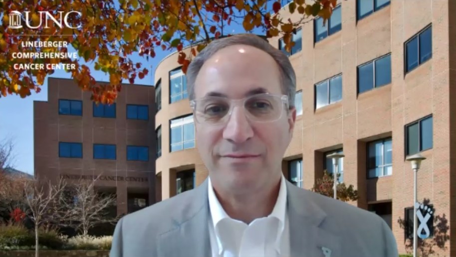 What are the signs and symptoms of Squamous Cell Head and Neck Cancers?